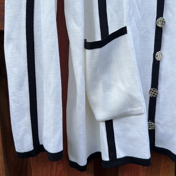 MISSLOOK White and Black Cardigan Sweater V-Neck Size 1X - Picture 4 of 10